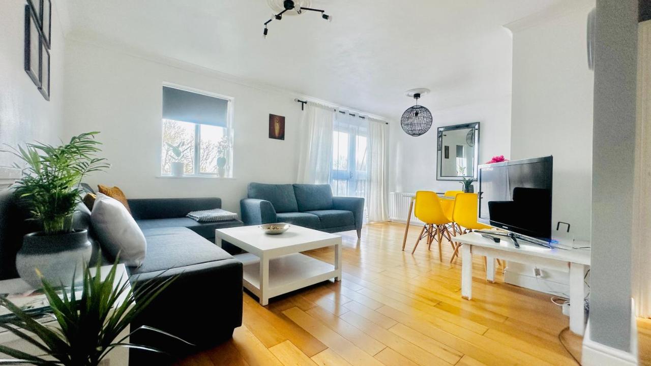 Amazing Location - City Of London- 2 Bedroom Stunning Canal View House With Private Garden,Parking & Balcony Buitenkant foto