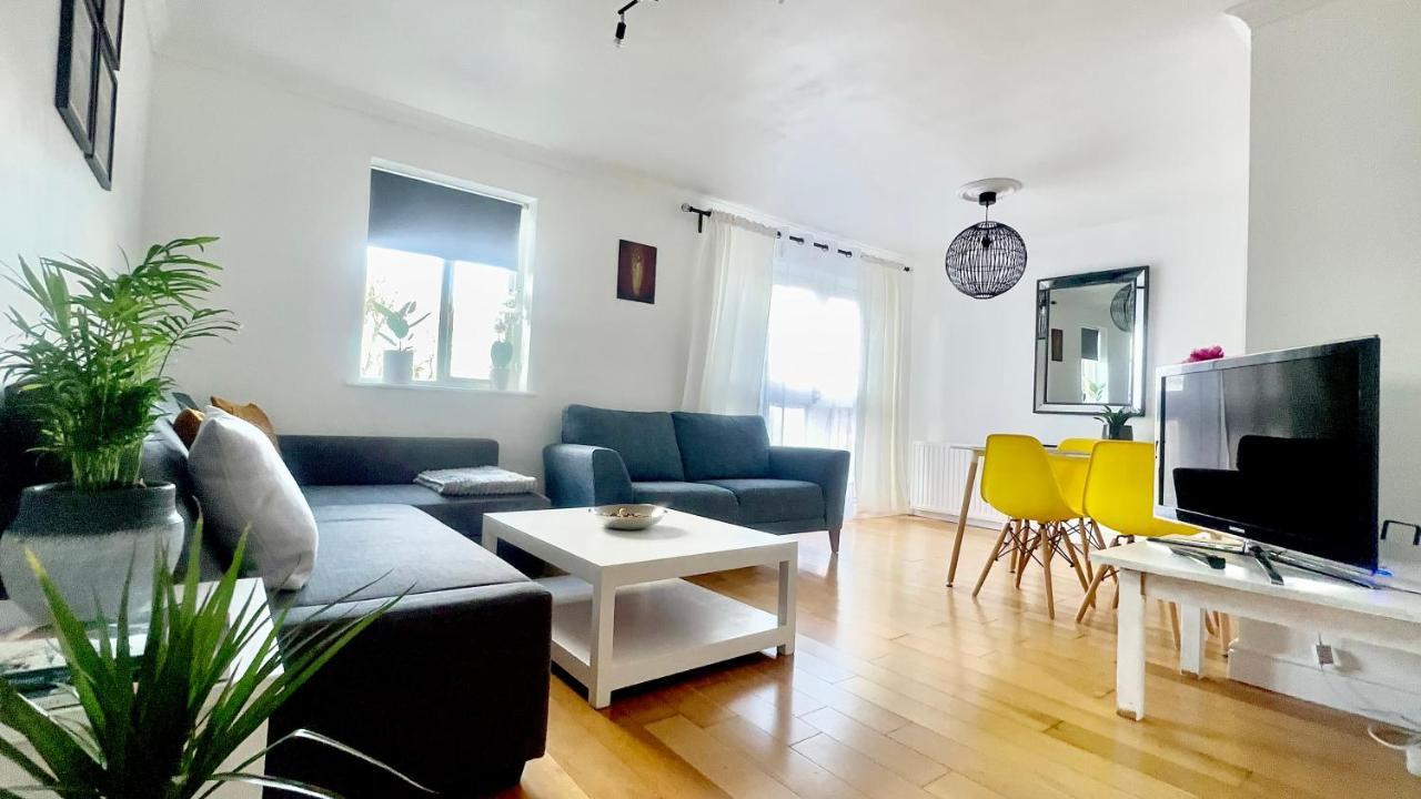 Amazing Location - City Of London- 2 Bedroom Stunning Canal View House With Private Garden,Parking & Balcony Buitenkant foto