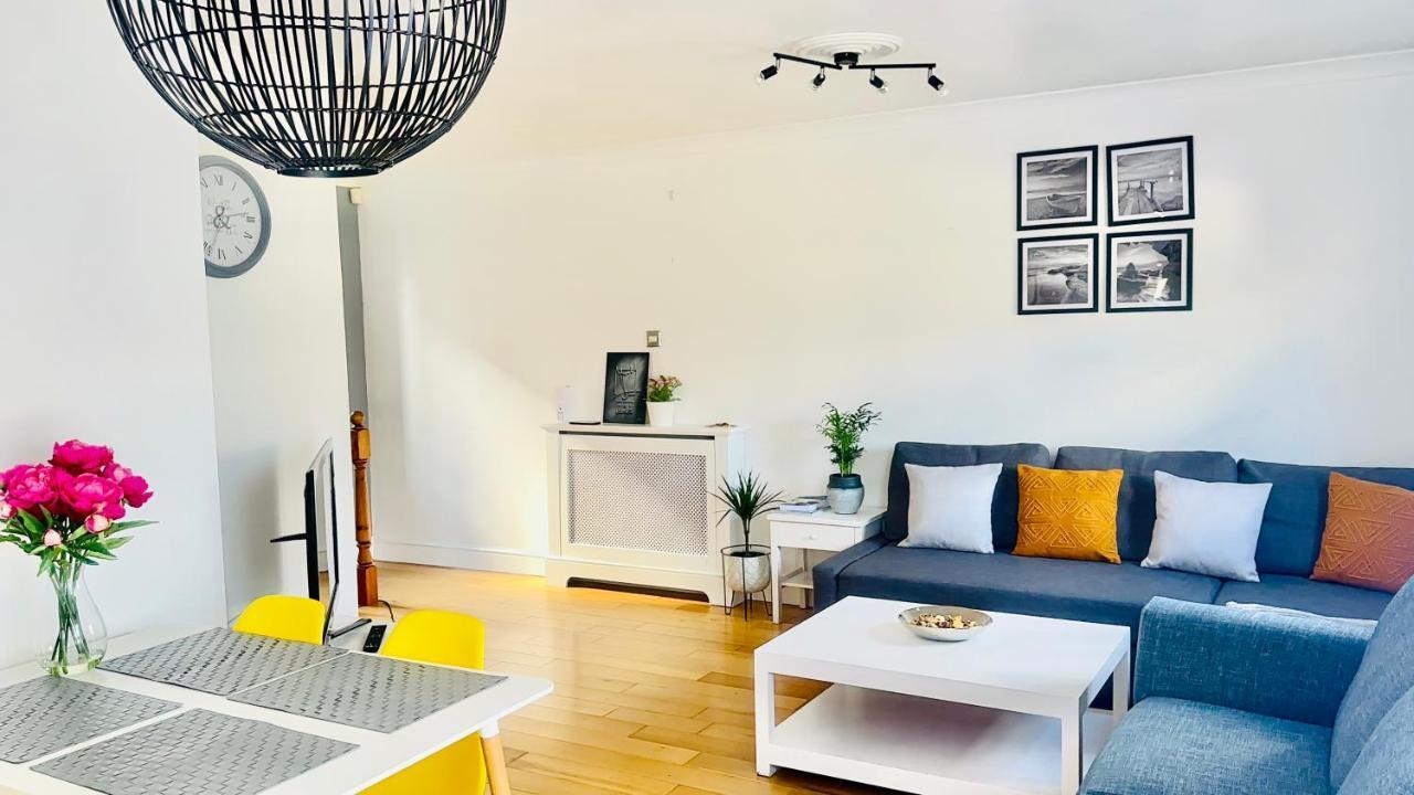 Amazing Location - City Of London- 2 Bedroom Stunning Canal View House With Private Garden,Parking & Balcony Buitenkant foto