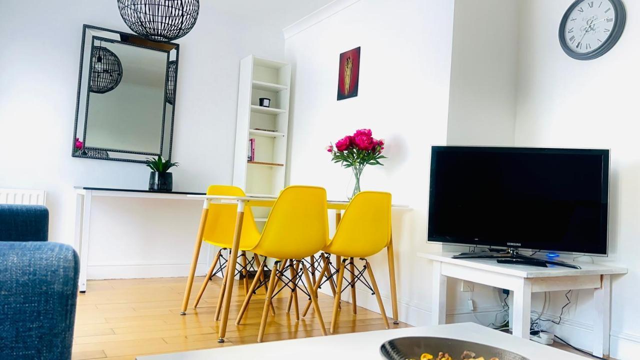 Amazing Location - City Of London- 2 Bedroom Stunning Canal View House With Private Garden,Parking & Balcony Buitenkant foto