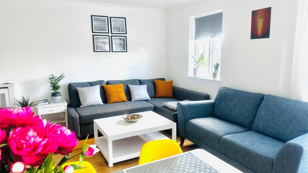Amazing Location - City Of London- 2 Bedroom Stunning Canal View House With Private Garden,Parking & Balcony Buitenkant foto