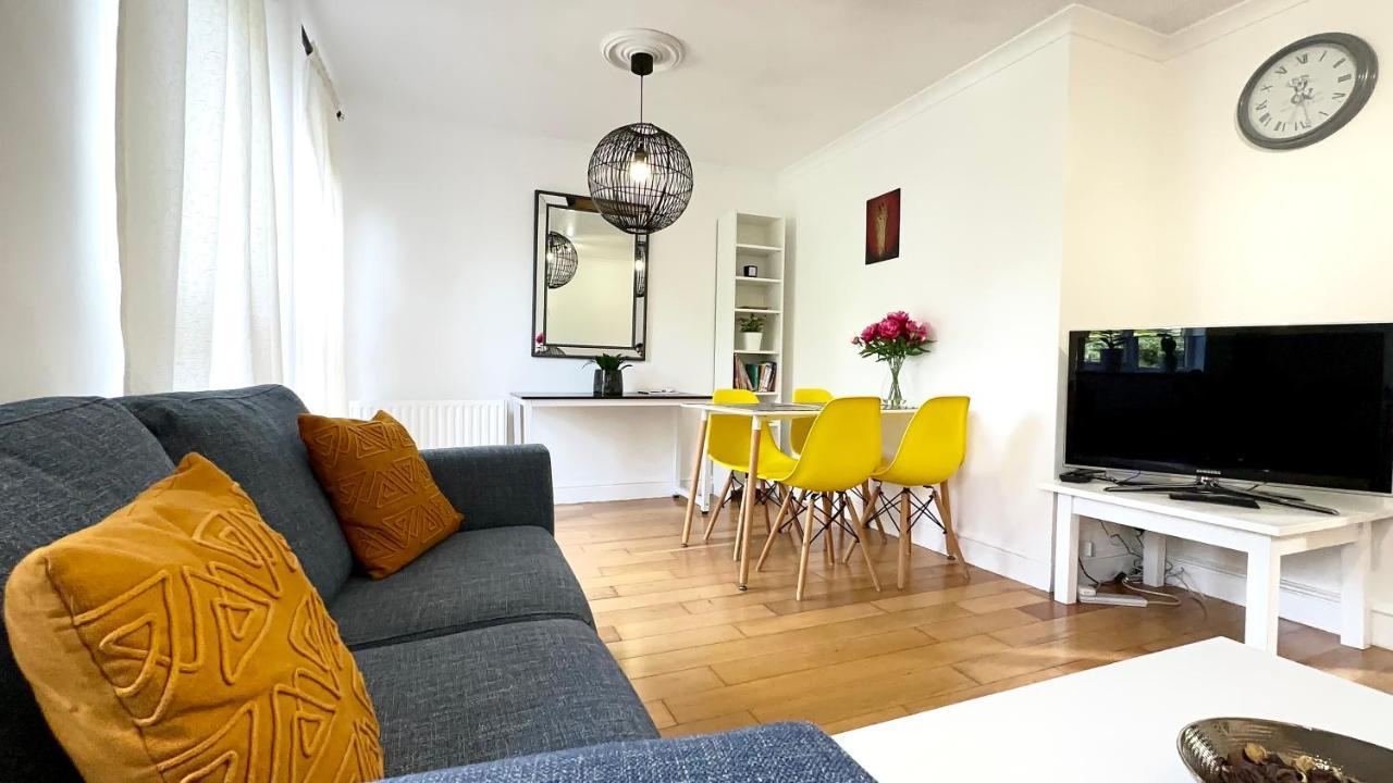 Amazing Location - City Of London- 2 Bedroom Stunning Canal View House With Private Garden,Parking & Balcony Buitenkant foto