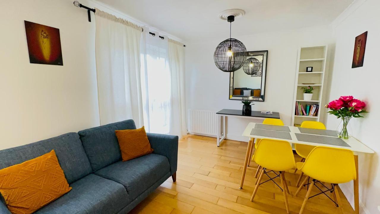 Amazing Location - City Of London- 2 Bedroom Stunning Canal View House With Private Garden,Parking & Balcony Buitenkant foto