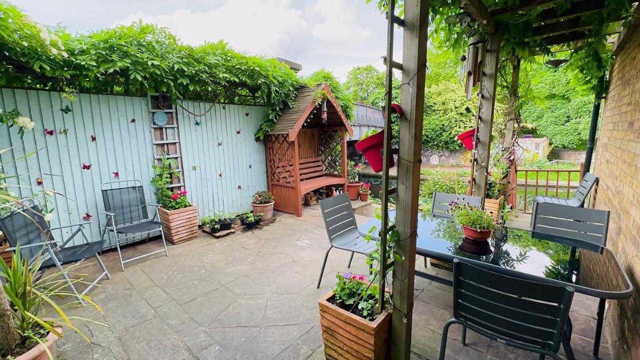 Amazing Location - City Of London- 2 Bedroom Stunning Canal View House With Private Garden,Parking & Balcony Buitenkant foto