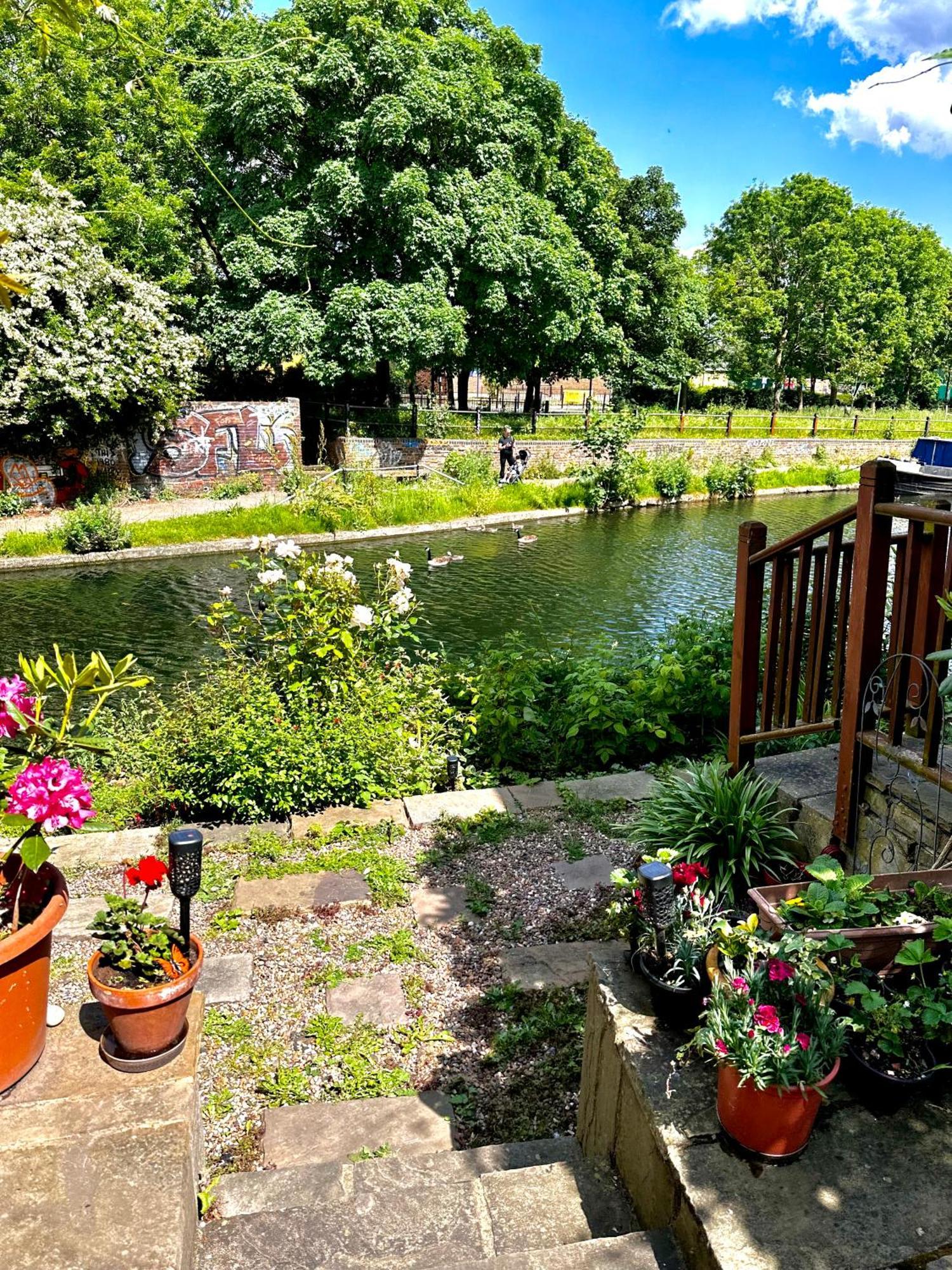 Amazing Location - City Of London- 2 Bedroom Stunning Canal View House With Private Garden,Parking & Balcony Buitenkant foto