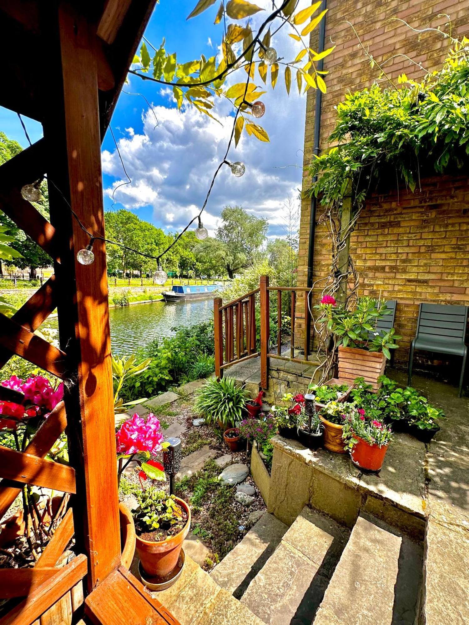 Amazing Location - City Of London- 2 Bedroom Stunning Canal View House With Private Garden,Parking & Balcony Buitenkant foto